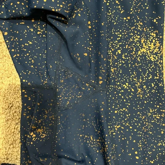 ZYIA Stay Gold Light & Tight Speckled 7/8 Leggings - Picture 11 of 13